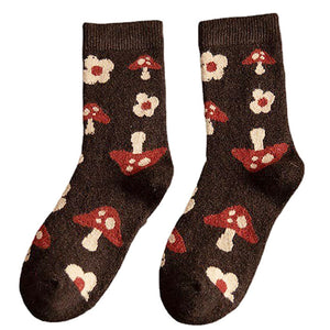 VILZSTUDIOS Goblincore-inspired mushroom socks