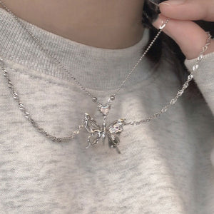 VILZSTUDIOS Stylish butterfly necklace in zinc alloy