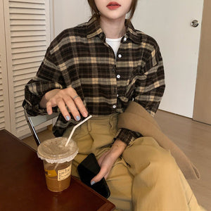 VILZSTUDIOS Plaid button-up shirt with long sleeves and collar