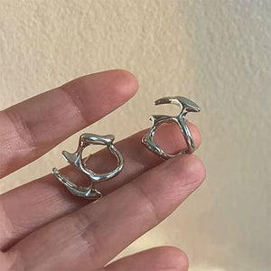 VILZSTUDIOS Fashionable ear cuff accessory
