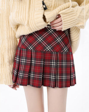 VILZSTUDIOS Grunge inspired pleated plaid skirt from VILZSTUDIOS