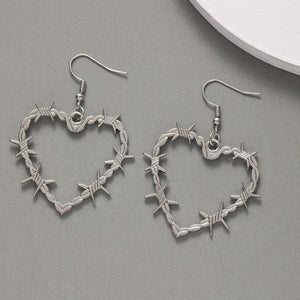 VILZSTUDIOS Unique barbed wire heart earrings for stylish outfits