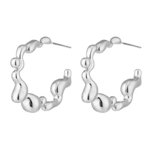 VILZSTUDIOS Stylish metal drops hoop earrings for modern fashion