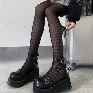 VILZSTUDIOS Houndstooth patterned tights for stylish outfits