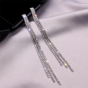 VILZSTUDIOS Stylish drop earrings with crystal chains and rhinestones