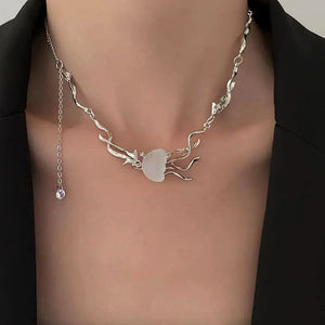 VILZSTUDIOS Stylish oceanic inspired pendant necklace