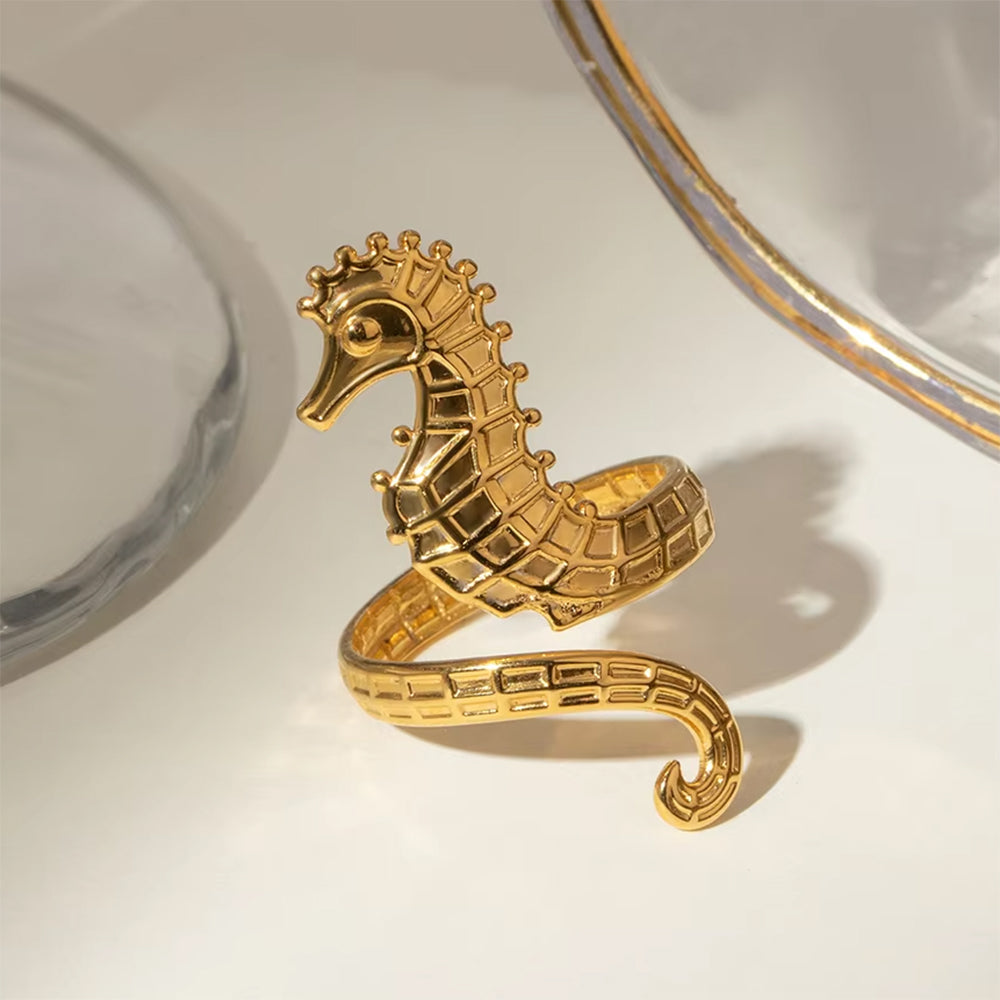 VILZSTUDIOS Gold-plated stainless steel seahorse ring