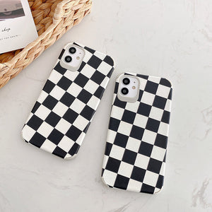 VILZSTUDIOS Stylish patterned iPhone case for protection