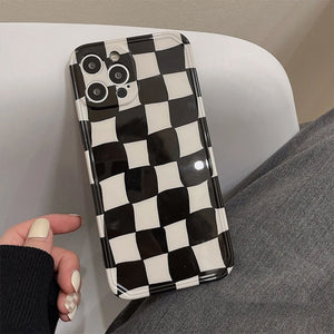 VILZSTUDIOS Fashionable iPhone cover with checkered design
