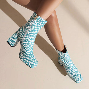 VILZSTUDIOS Fashionable platform boots with a checkered design