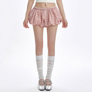 VILZSTUDIOS Playful gingham balloon shorts for streetwear fashion
