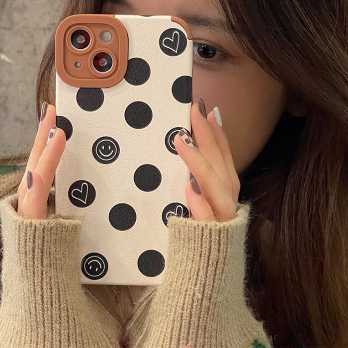 VILZSTUDIOS Trendy iPhone case with playful dot design