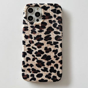 VILZSTUDIOS Stylish iPhone case with animal design