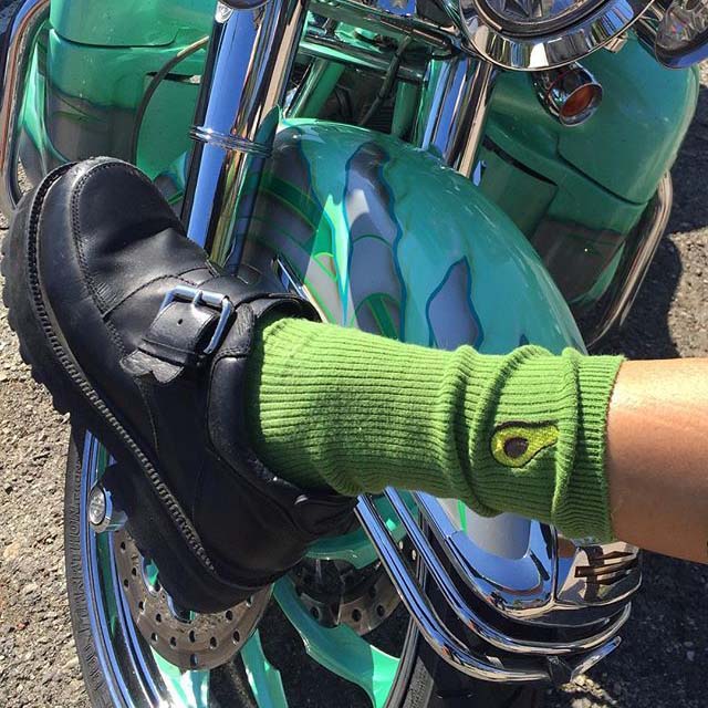 VILZSTUDIOS Graphic socks featuring a playful avocado design