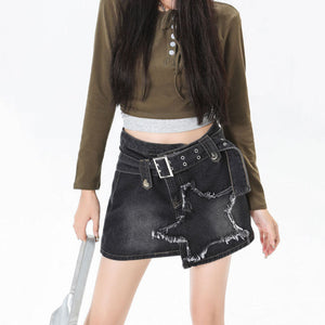 VILZSTUDIOS Stylish denim skirt with star patches and rivet belt