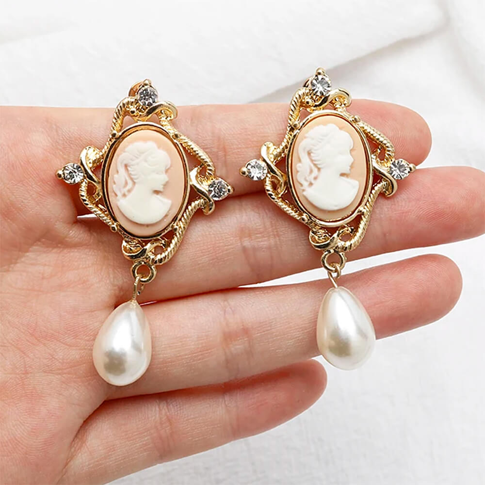 VILZSTUDIOS Fashionable cameo earrings for stylish accessories