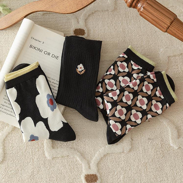 VILZSTUDIOS Stylish retro floral socks for streetwear fashion