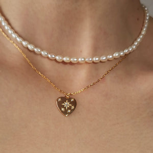 VILZSTUDIOS Heart coin pendant necklace in layered design