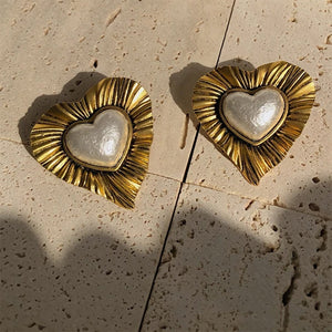 VILZSTUDIOS Vintage-inspired pearl heart earrings