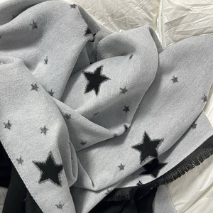 VILZSTUDIOS Reversible star print scarf in black and white