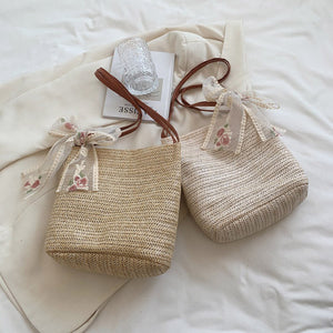 VILZSTUDIOS Stylish woven straw bag for everyday use