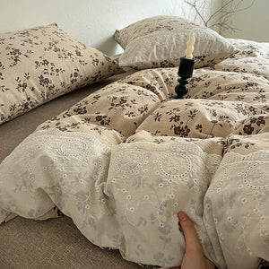 VILZSTUDIOS patterned cotton bedding set with white scalloped floral eyelet lace borders
