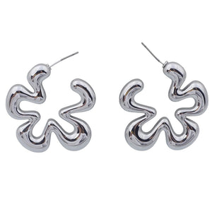 VILZSTUDIOS Stylish flower earrings made of zinc alloy