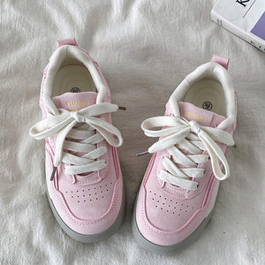 VILZSTUDIOS Stylish soft pink sneakers with white sole and laces