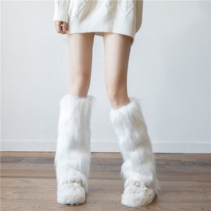 VILZSTUDIOS Faux fur warmers for stylish streetwear