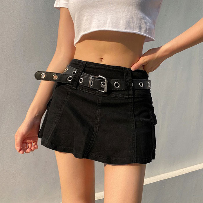 VILZSTUDIOS Textured mini skirt for streetwear fashion