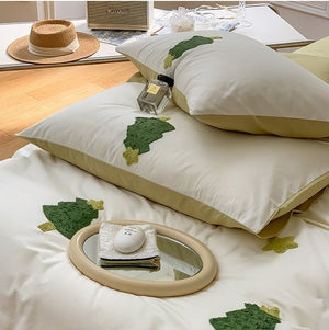 VILZSTUDIOS two-tone cotton duvet cover set with raised cartoon motifs and a neutral reverse