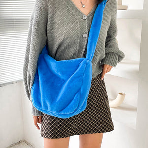 VILZSTUDIOS Vibrant plush bag made from faux fur