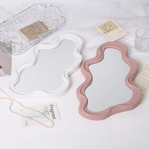 VILZSTUDIOS Stylish wavy asymmetrical mirror for home decor