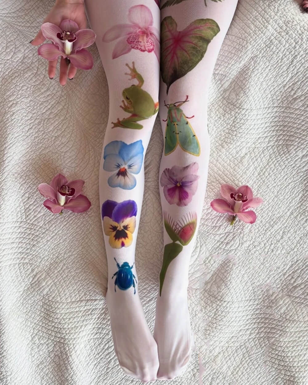VILZSTUDIOS Whimsical patterned tights for stylish outfits