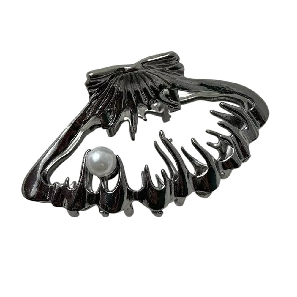 VILZSTUDIOS Stylish hair claw accessory from VILZSTUDIOS