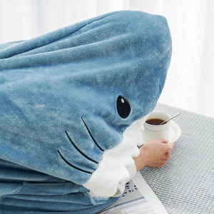 VILZSTUDIOS Cozy shark blanket for warmth and comfort