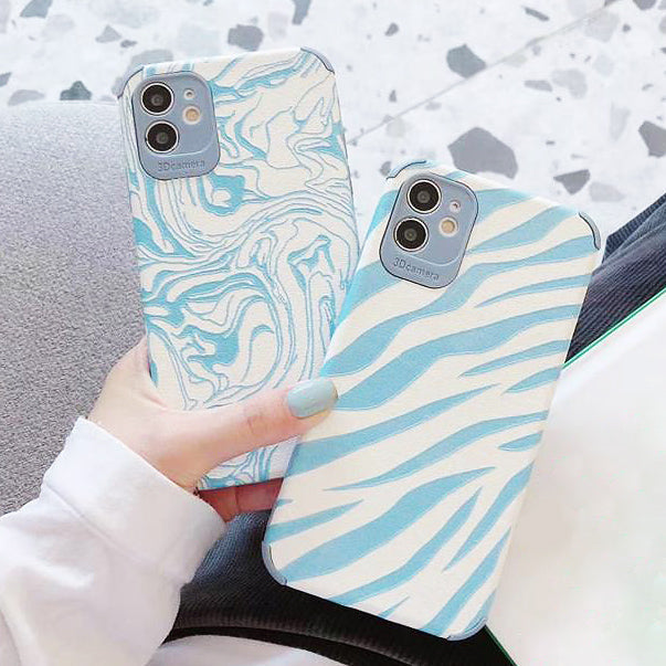 VILZSTUDIOS Stylish zebra print phone case for protection and aesthetics