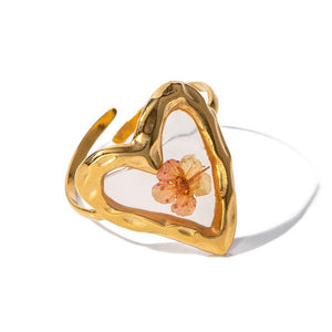 VILZSTUDIOS Floral charm ring set by VILZSTUDIOS