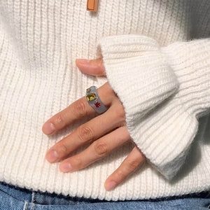 VILZSTUDIOS Stylish acrylic ring with rhinestones
