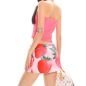 VILZSTUDIOS Stylish Y2K mini skirt with strawberry print