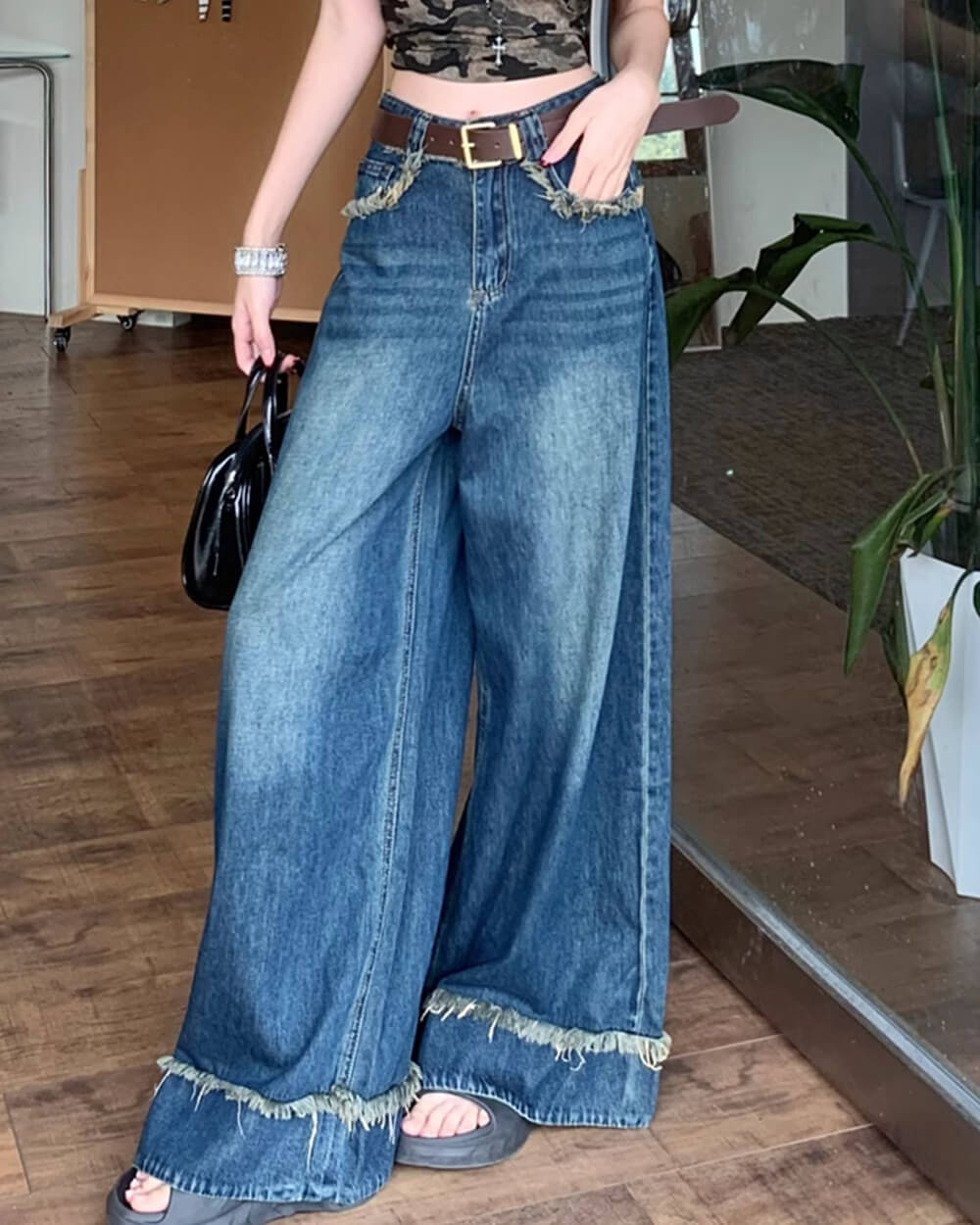 VILZSTUDIOS Wide-leg jeans with frayed hems and distressed details