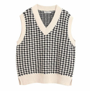 VILZSTUDIOS Yarn-dyed check patterned vest from VILZSTUDIOS