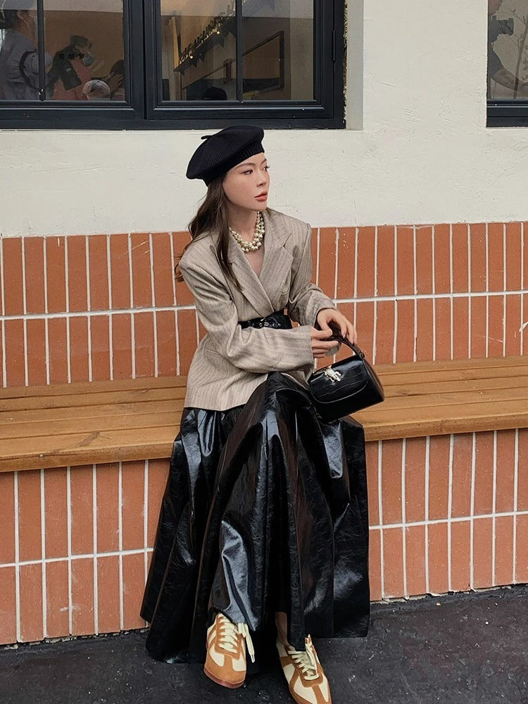 VILZSTUDIOS Chic Black Shiny Patent Leather Skirt