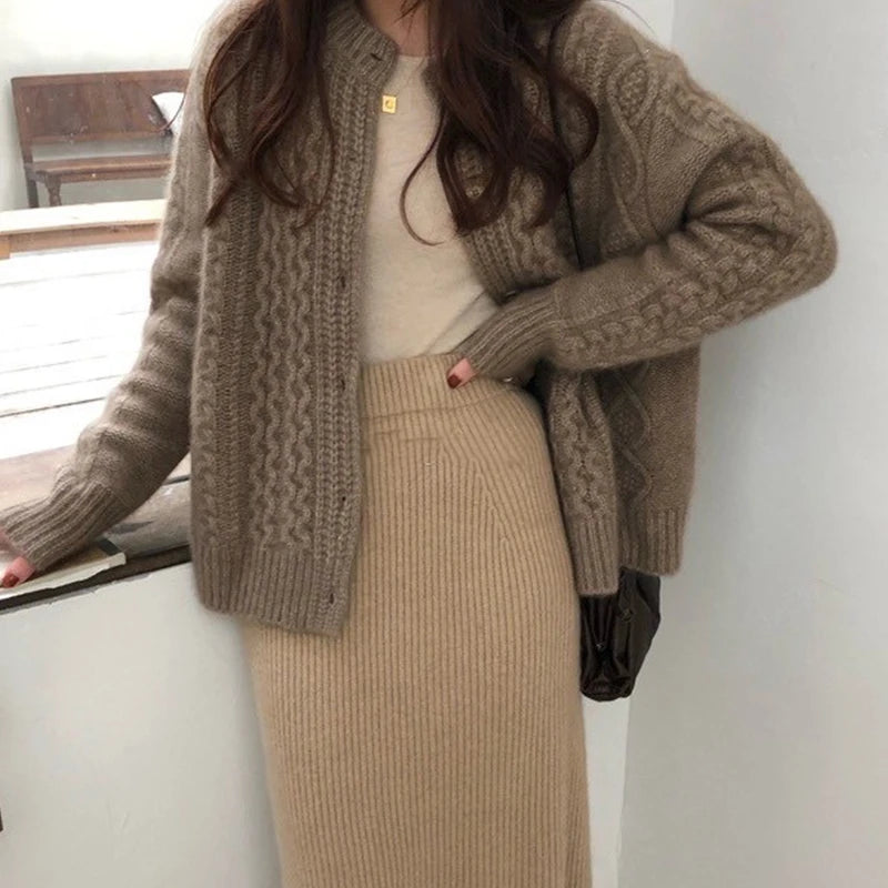 VILZSTUDIOS Loose Twist Knitted Cardigan