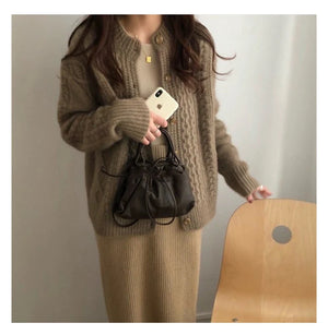 VILZSTUDIOS Loose Twist Knitted Cardigan