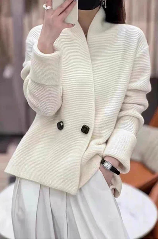 VILZSTUDIOS Elegant Button Knitted Cardigan
