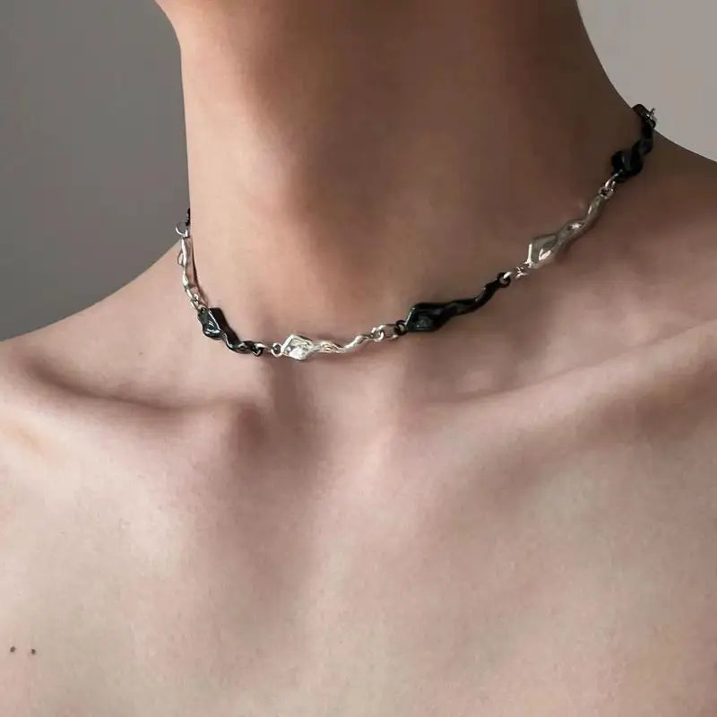 VILZSTUDIOS Irregular Wave Punk Black White Necklace