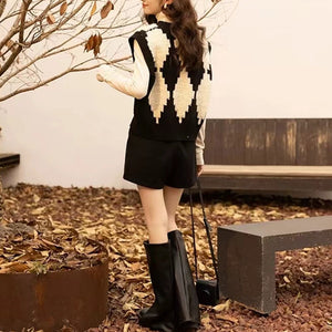 VILZSTUDIOS Cozy Loose V-Neck Knitted Vest