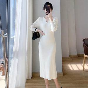 VILZSTUDIOS V-Neck Knitted Slim Midi Dress