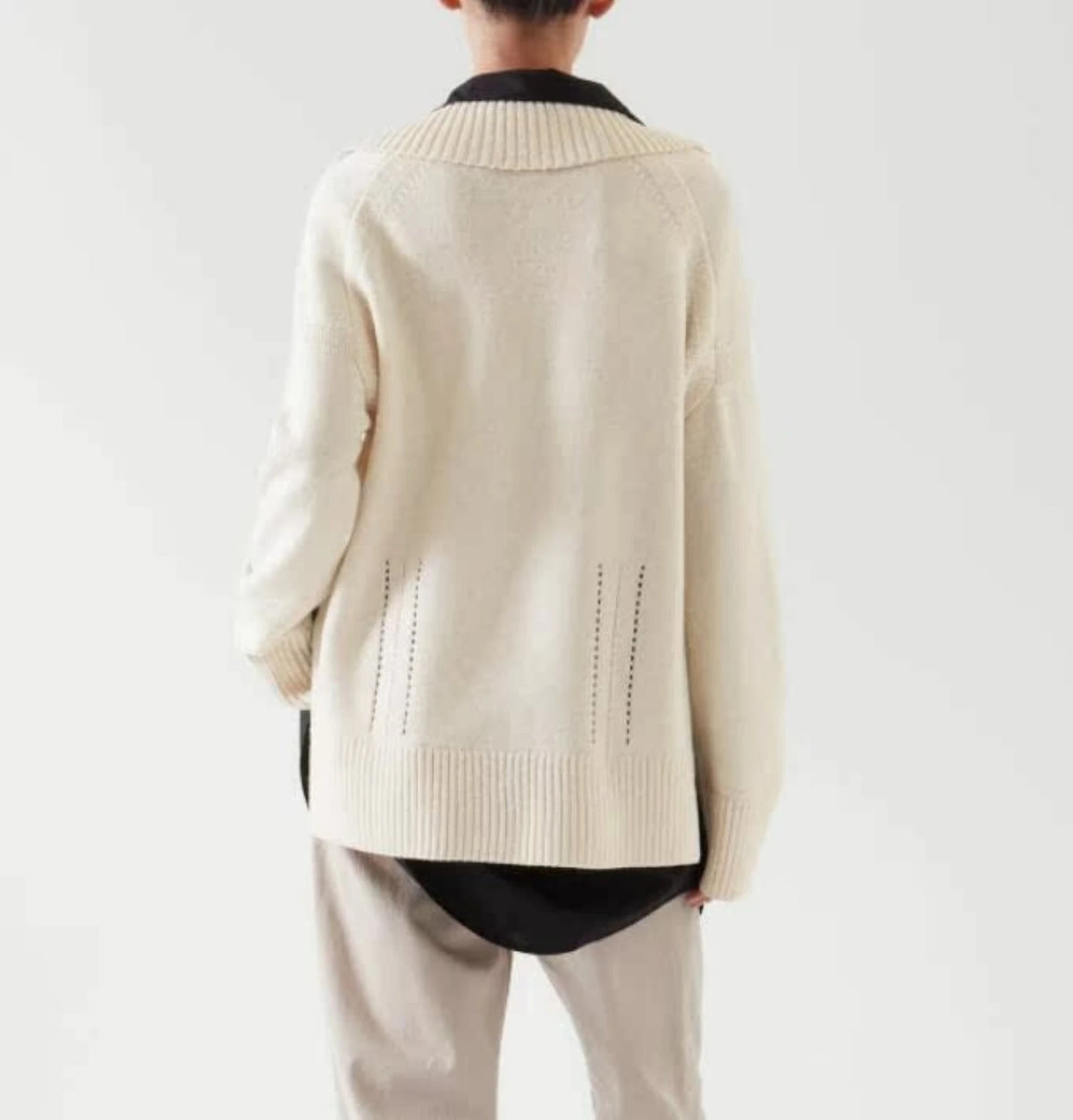 VILZSTUDIOS Casual V-Neck Sweater